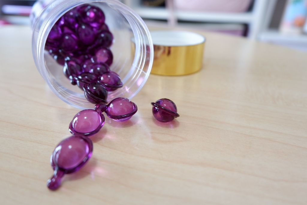 ヘアーオイル【ニュートリカラー】/ellips/ヘアオイルを使ったクチコミ（2枚目）