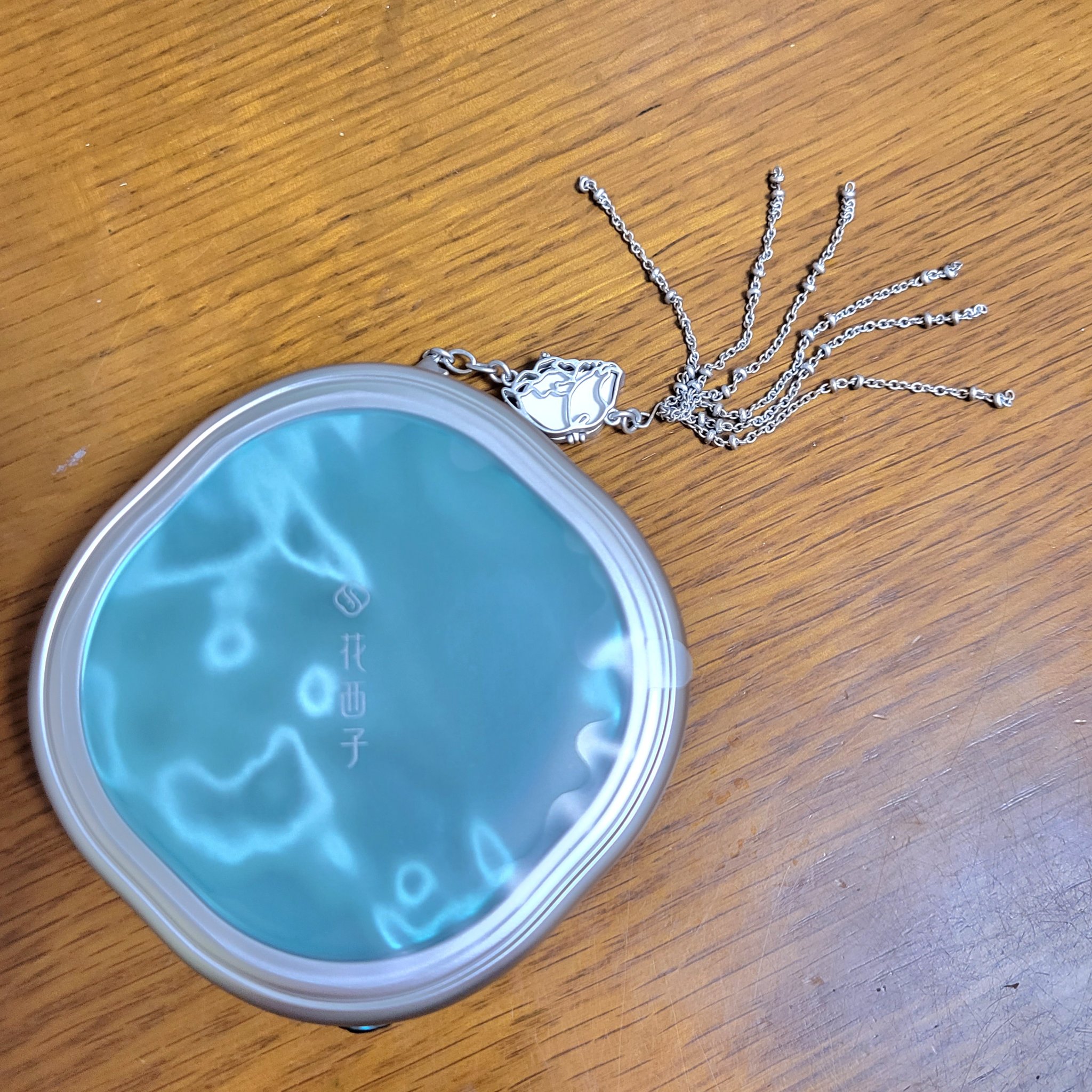 玉養桃花プレストパウダー(西湖限定)/花西子/プレストパウダーを使ったクチコミ（3枚目）