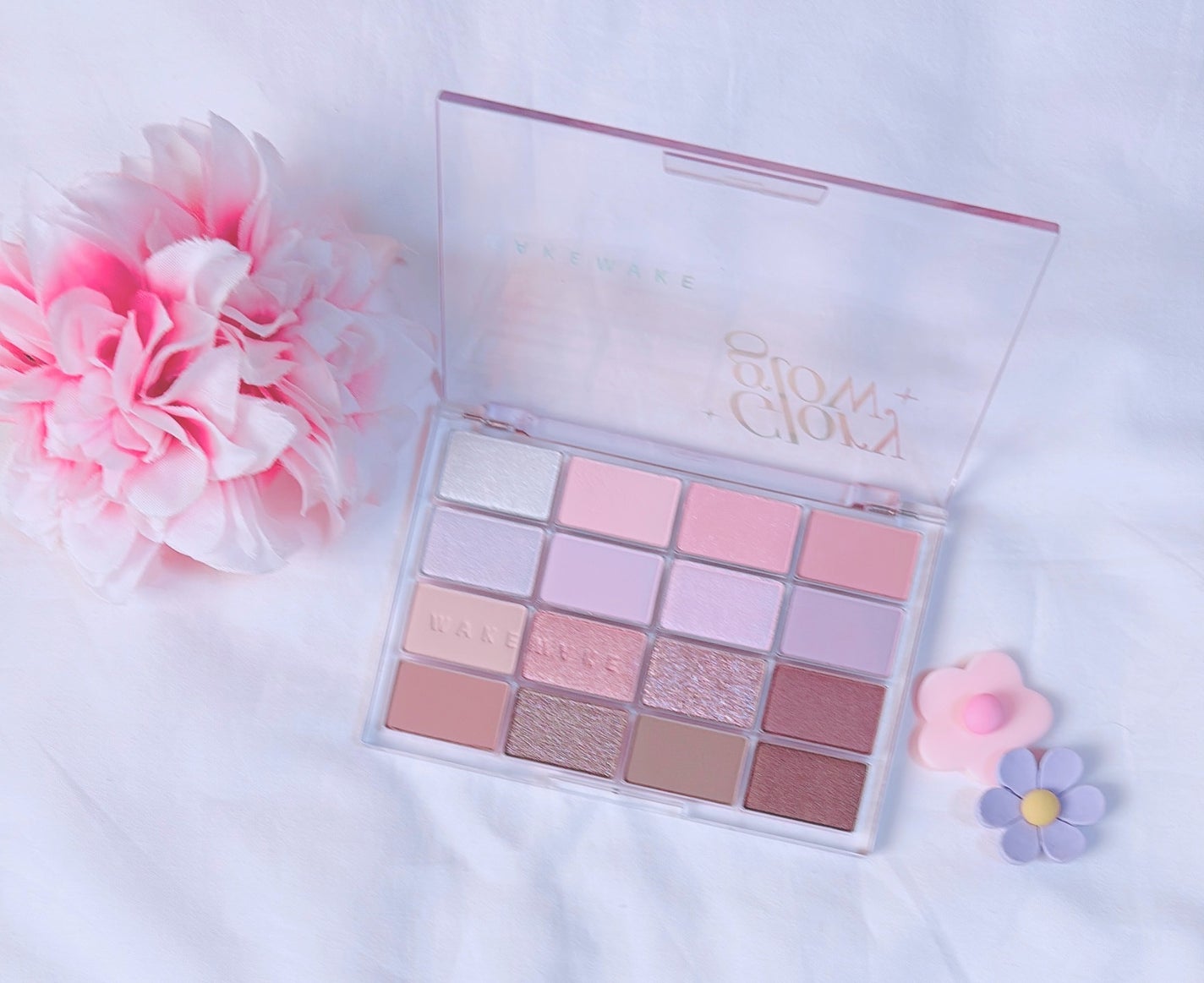 ソフトブラーリングアイパレット/wakemake/アイシャドウパレットを使ったクチコミ(2枚目)