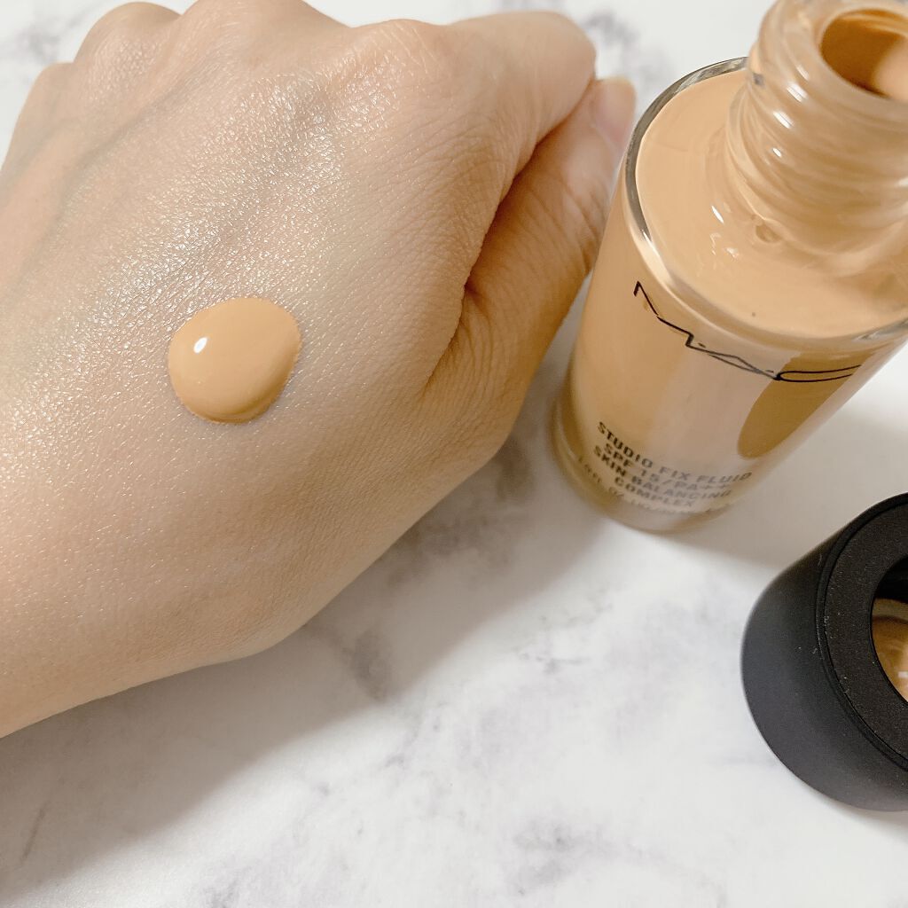 スタジオフィックス フルイッド SPF 15/M・A・C/リキッドファンデーションを使ったクチコミ（2枚目）