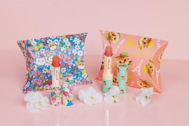 ＼💄本日より発売！✨／

愛されカラーに一目惚れ。
唇とひとつになって、色もツヤも落ちにくいリップスティック。

自分自身をポジティブに表現しながら、
大切な人と過ごす時間も幸福感で満たす
ポール & 