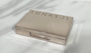 WHOMEE フーミー シングルブラッシュのクチコミ「【LUNASOL  ルナソル カラーリングシアーチークス（グロウ）】

04 ミスティヴェール.....」（3枚目）