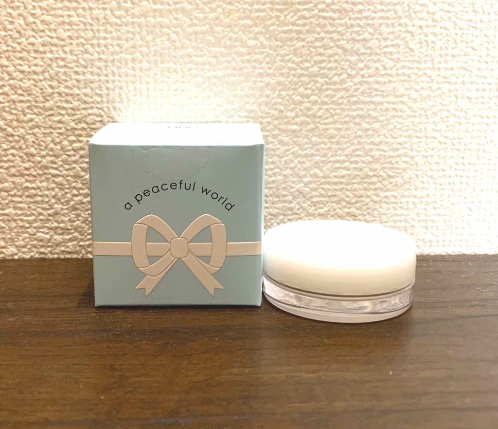 HUG ソリッドパフューム/a peaceful world/練り香水を使ったクチコミ（1枚目）