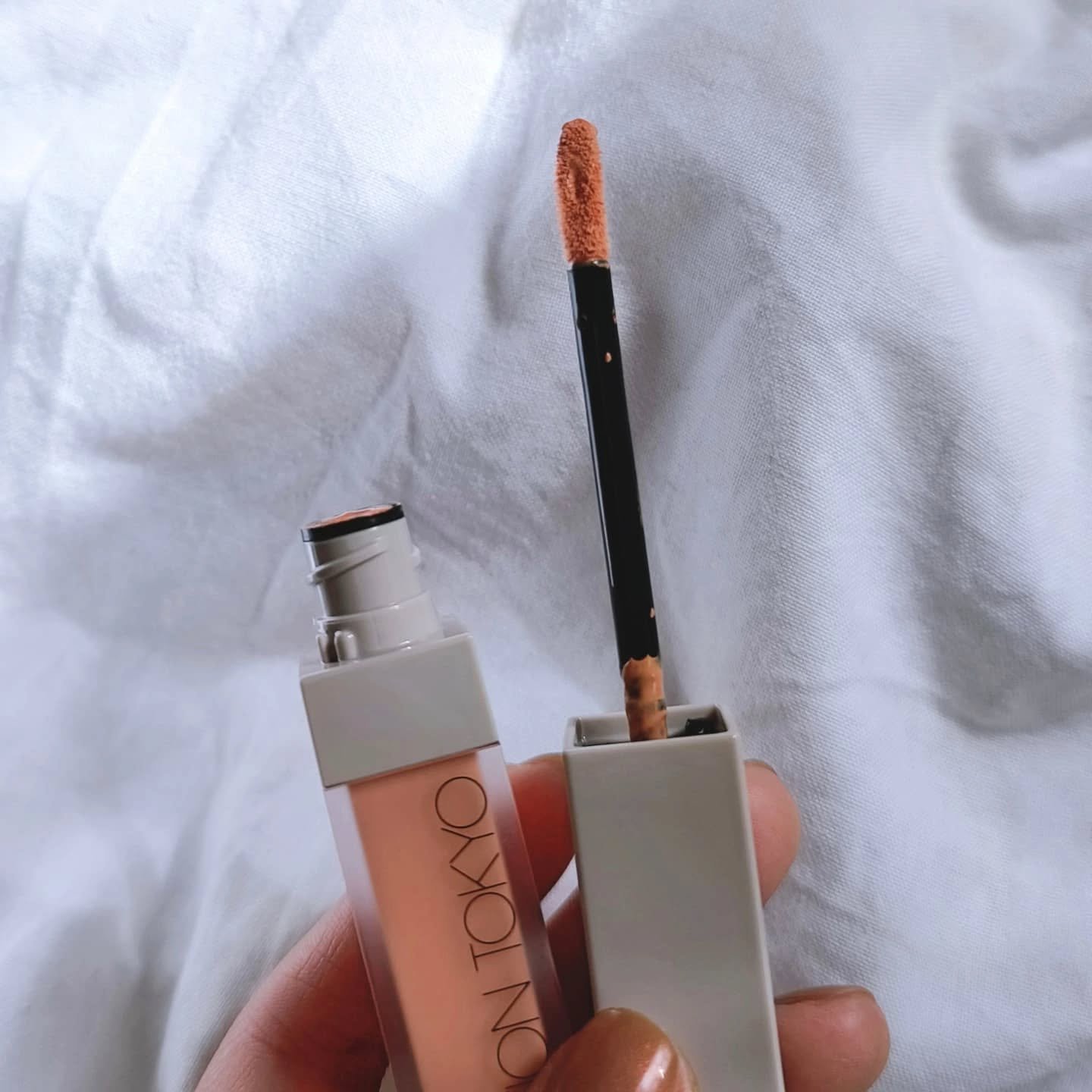 アディクション ザ リキッドブラッシュ フォギー/ADDICTION/リキッドチークを使ったクチコミ（2枚目）