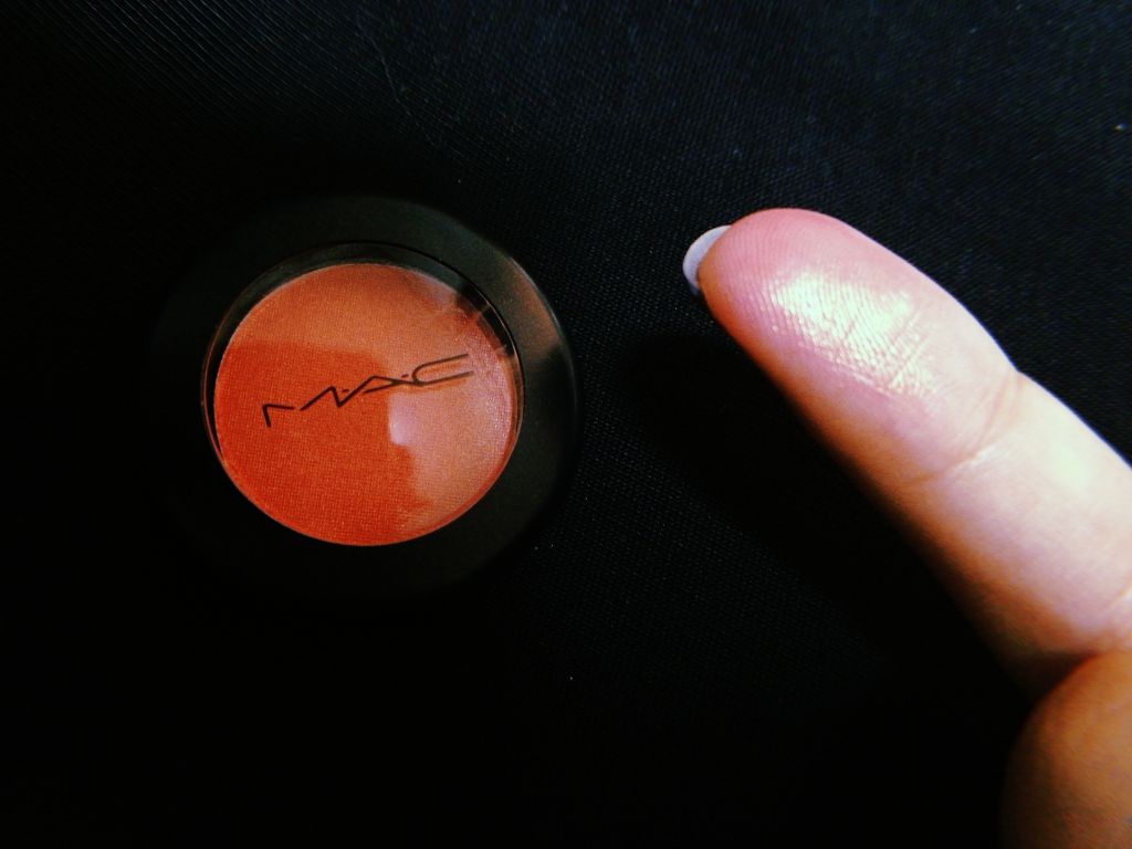 スモール アイシャドウ ファッションズ フィールド デイ/M・A・C/単色アイシャドウを使ったクチコミ（2枚目）