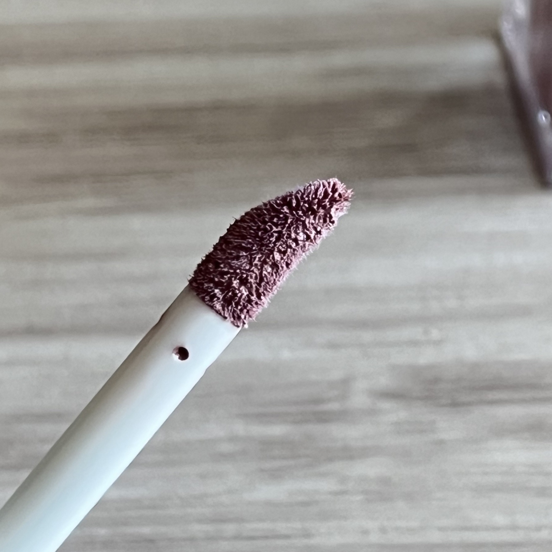 アミュチア セレクトタッチアイシャドウ G302 フローズンビジュー(グリッタータイプ)/クラブ/リキッドアイシャドウを使ったクチコミ（3枚目）