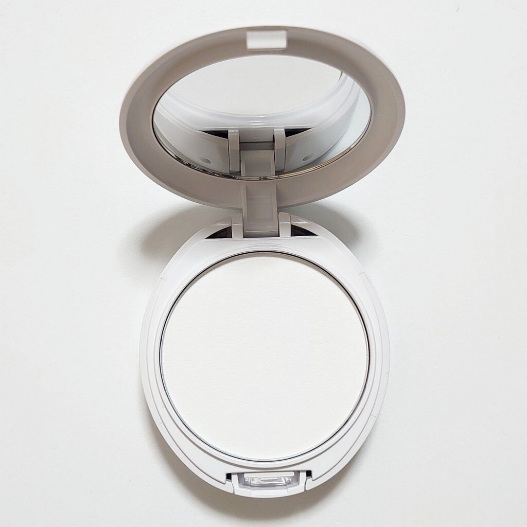 ステージ パフォーマー インビジブル パウダー/shu uemura/プレストパウダーを使ったクチコミ（1枚目）