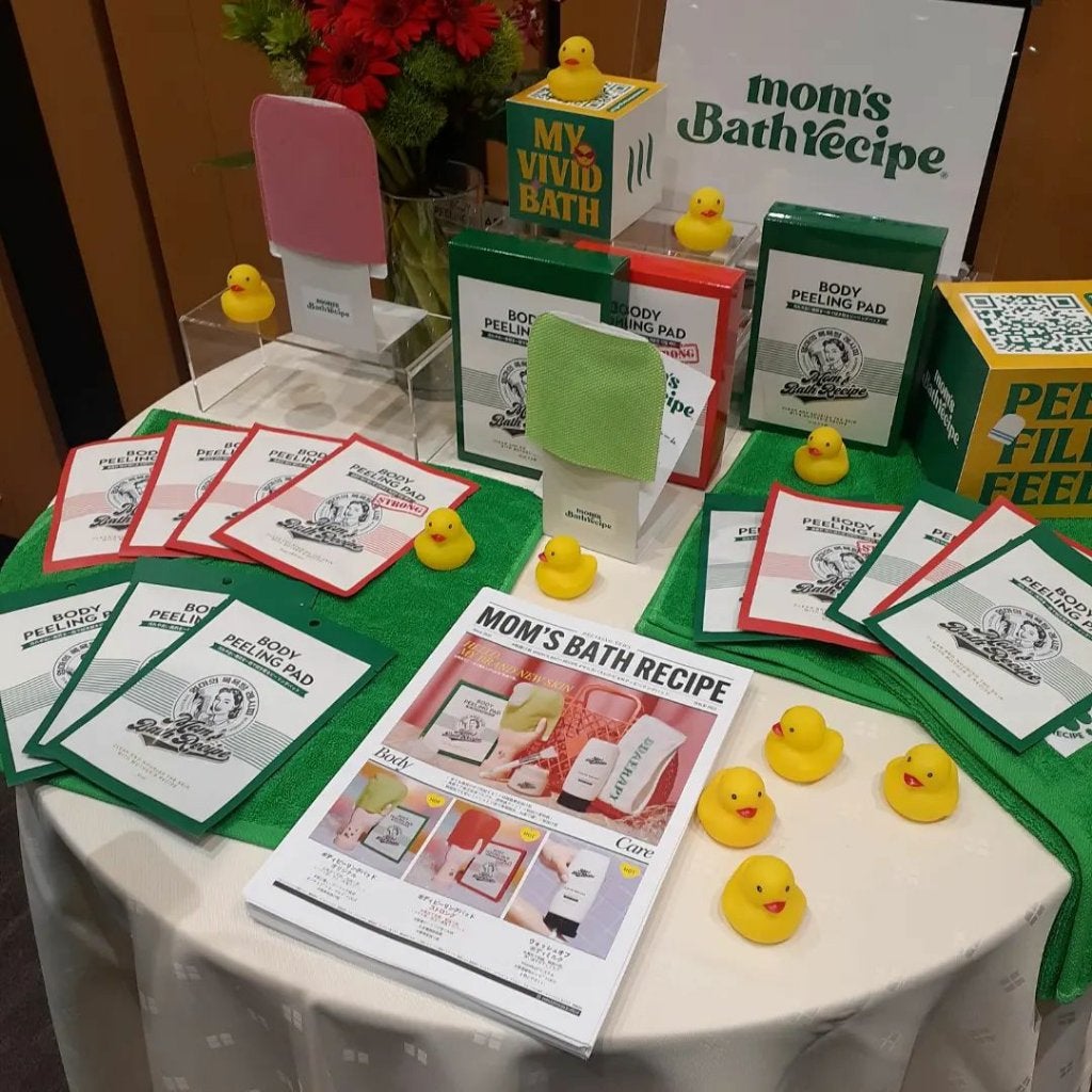 TOMOKO on LIPS 「*..............・・・・・・・・..........」(4枚目)