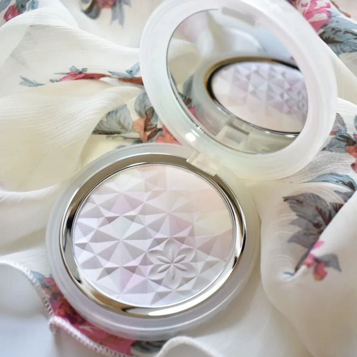 AQ オーラ リフレクター/DECORTÉ/プレストパウダーを使ったクチコミ(1枚目)