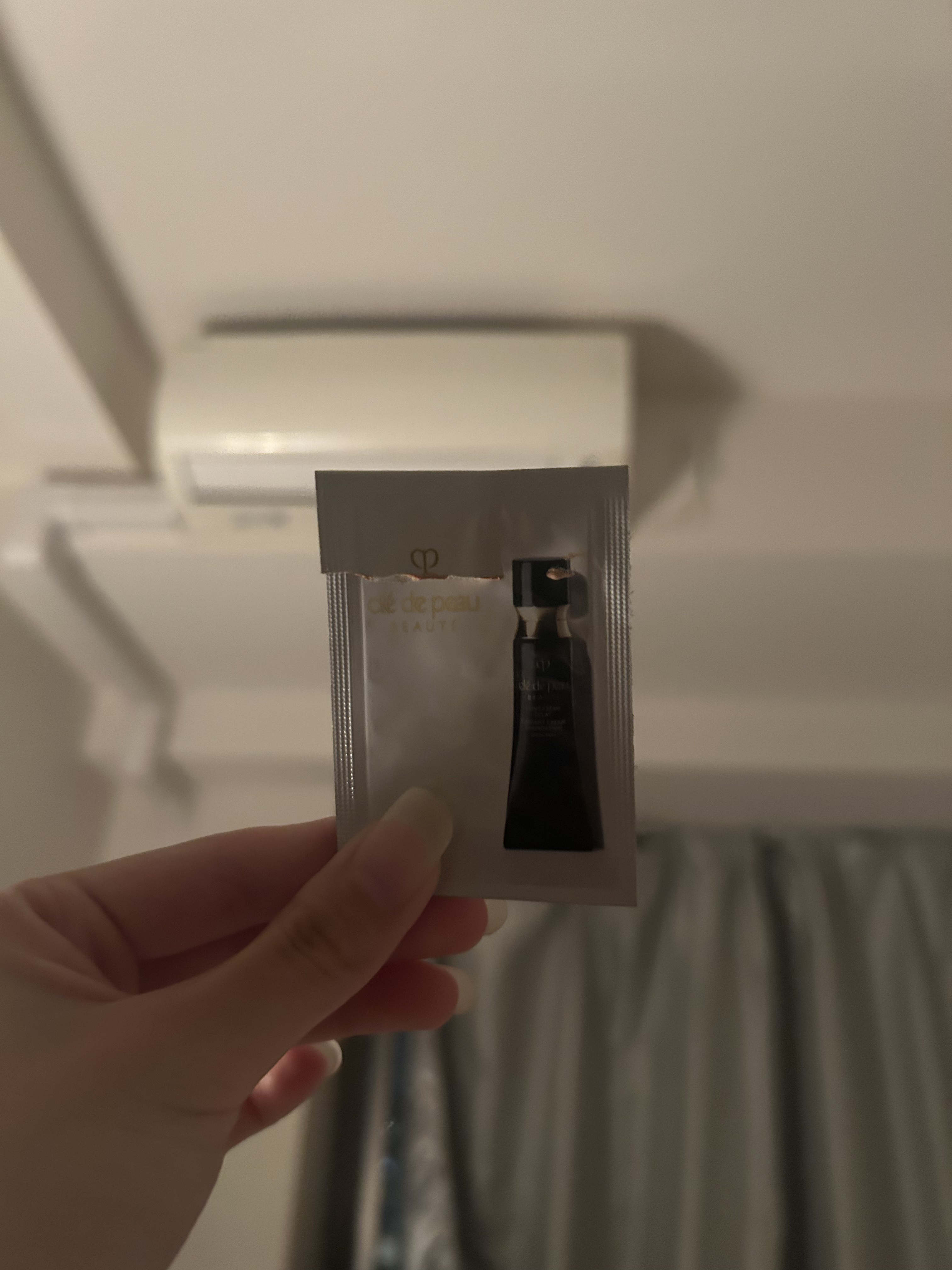 クレ・ド・ポー ボーテ タンクレームエクラn/クレ・ド・ポー ボーテ/クリーム・エマルジョンファンデーションを使ったクチコミ（1枚目）