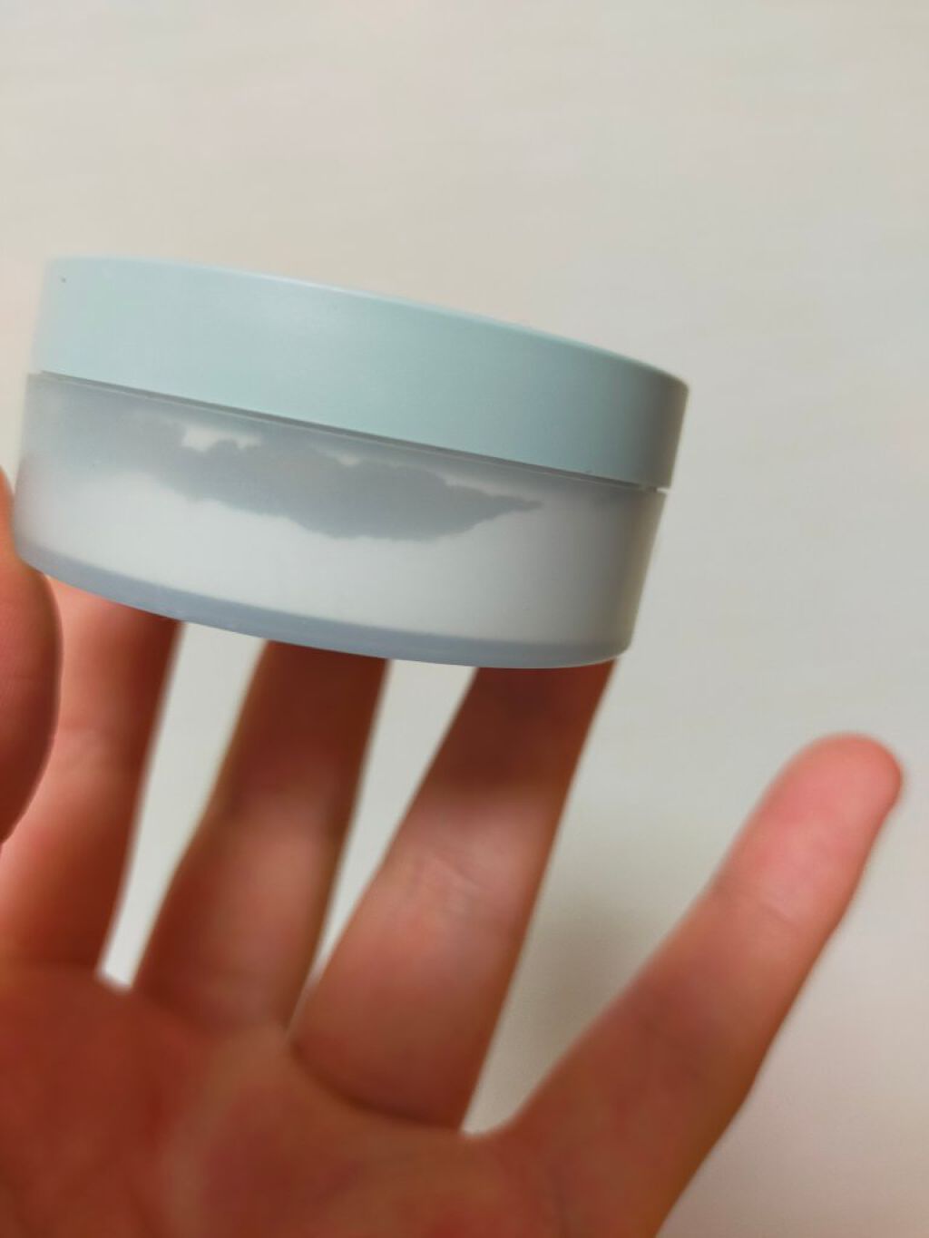 ノーセバム　ミネラルパウダー　N/innisfree/ルースパウダーを使ったクチコミ（2枚目）