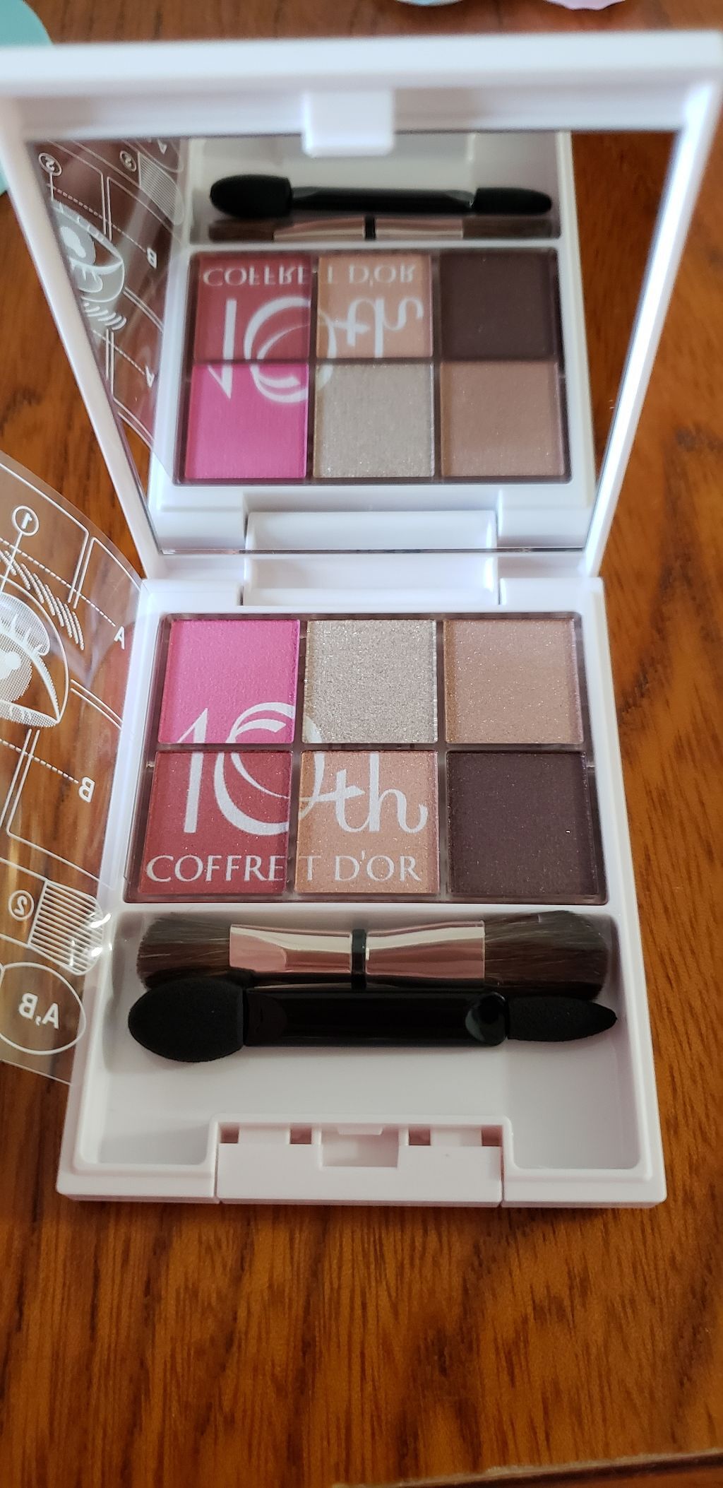 6セレクションアイズ/コフレドール/アイシャドウパレットを使ったクチコミ（2枚目）