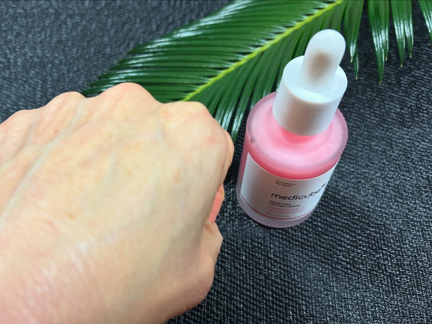 PDRNピンクアンプル PDRN 10,000ppm配合/MEDICUBE/美容液を使ったクチコミ（3枚目）