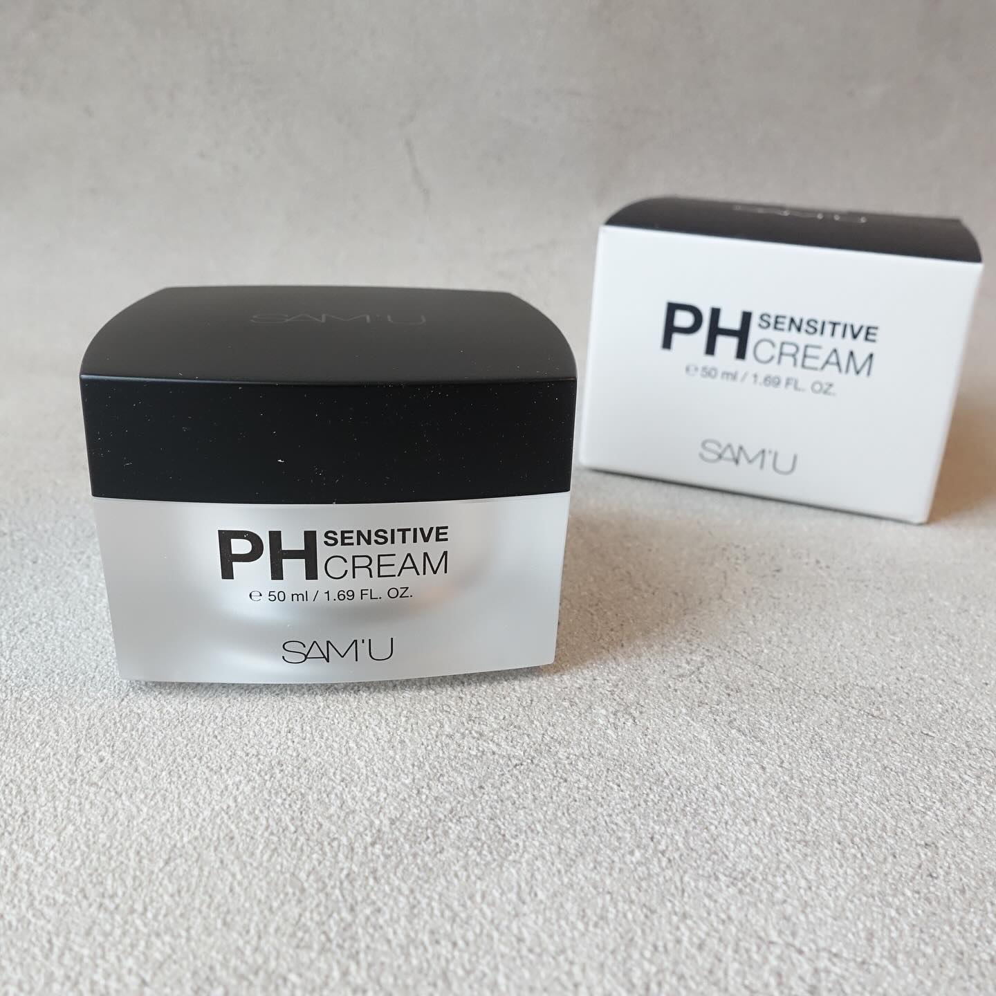 𓂃 𓈒𓏸𑁍
✔️高評価レビュー13万件突
✔️リピート率No.1
浮気しても結局このクリームに戻る🥹…と噂の✨
________________________

SAM'U
PH センシティブクリーム
____________