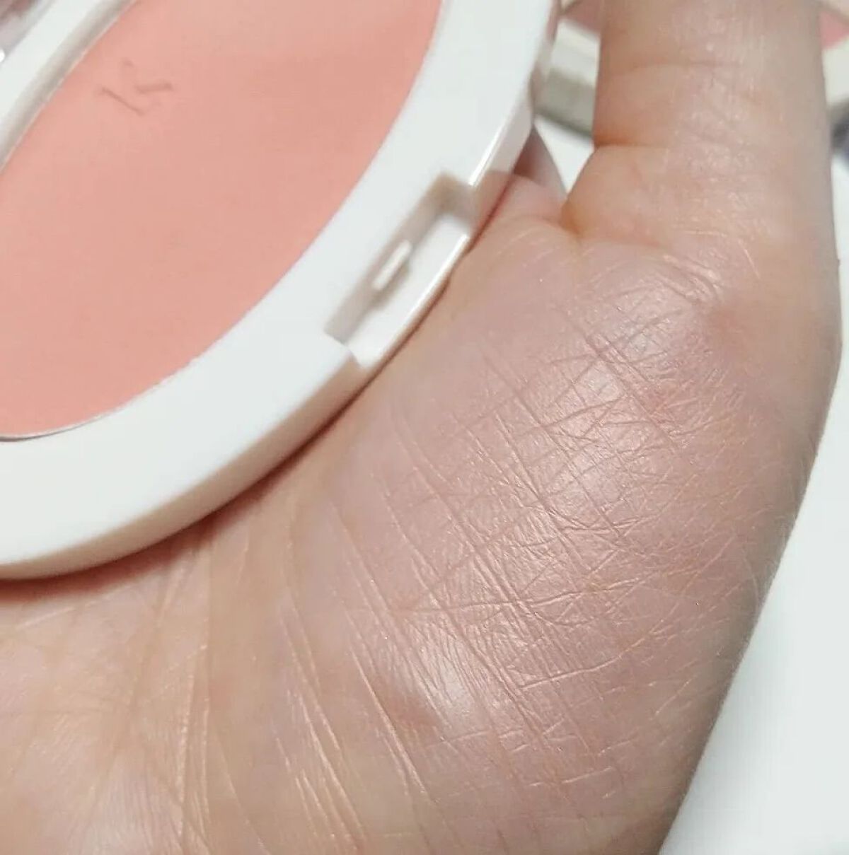 ラブシルクブラッシュ 701 ハリコ/Laka/パウダーチークを使ったクチコミ（3枚目）