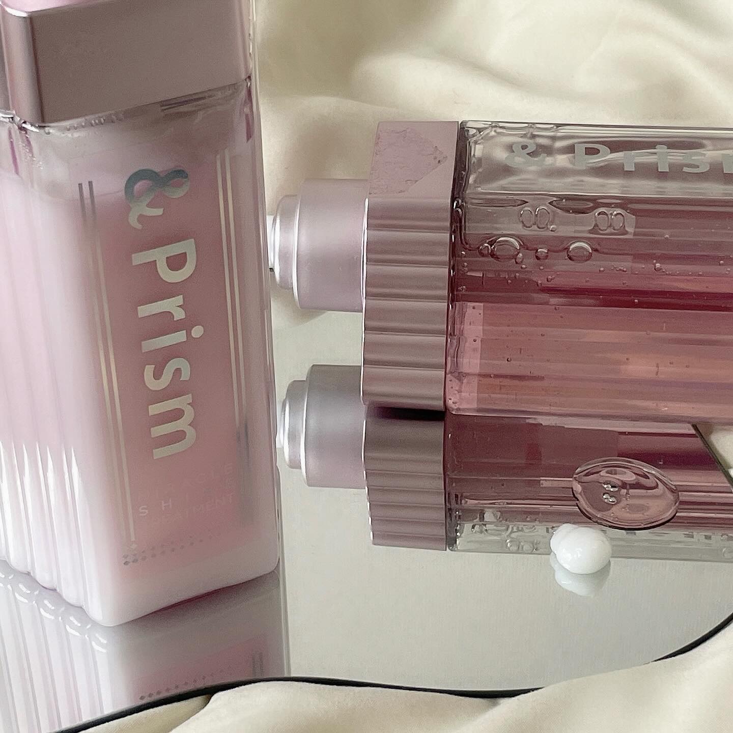 #PR @prism_japan 💖

&Prism MIRACLE SHINE
シャンプー／ヘアトリートメント
415g 1540円（税込）

髪にツヤを与え、指通りの良い髪に🎀ローズ系の香りが個人的に好きなので、次の日もふんわり匂い
