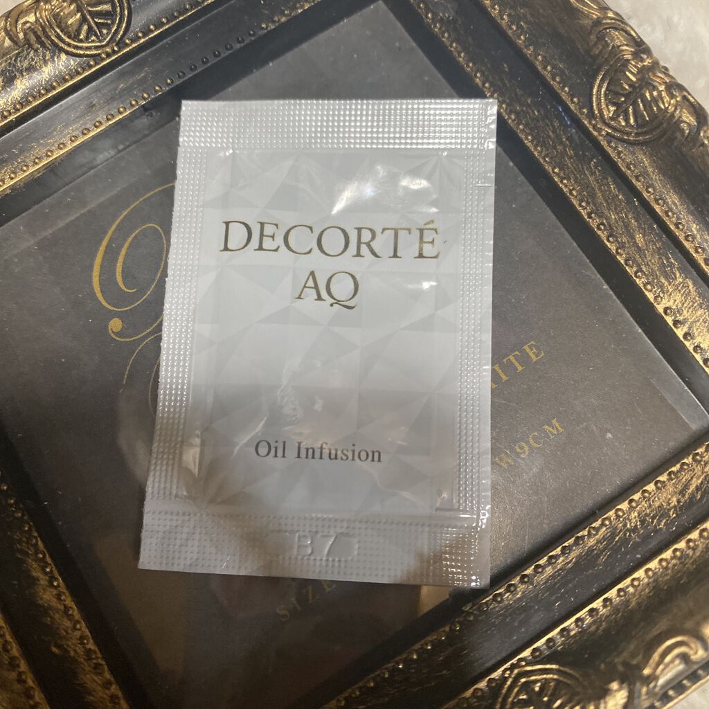 えいこ⸜(๑⃙⃘'ᵕ'๑⃙⃘)⸝⋆︎*フォロバします。のクチコミ「COSME DECORTE AQ オイル インフュージョン

お肌に潤いを与え、くすみに効くと.....」（1枚目）