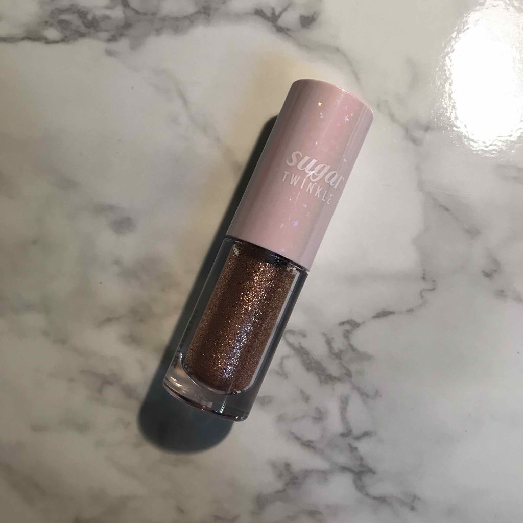 シュガー トゥインクル リキッド シャドウ 03 KITTEN BEIGE/PERIPERA/リキッドアイシャドウを使ったクチコミ（1枚目）