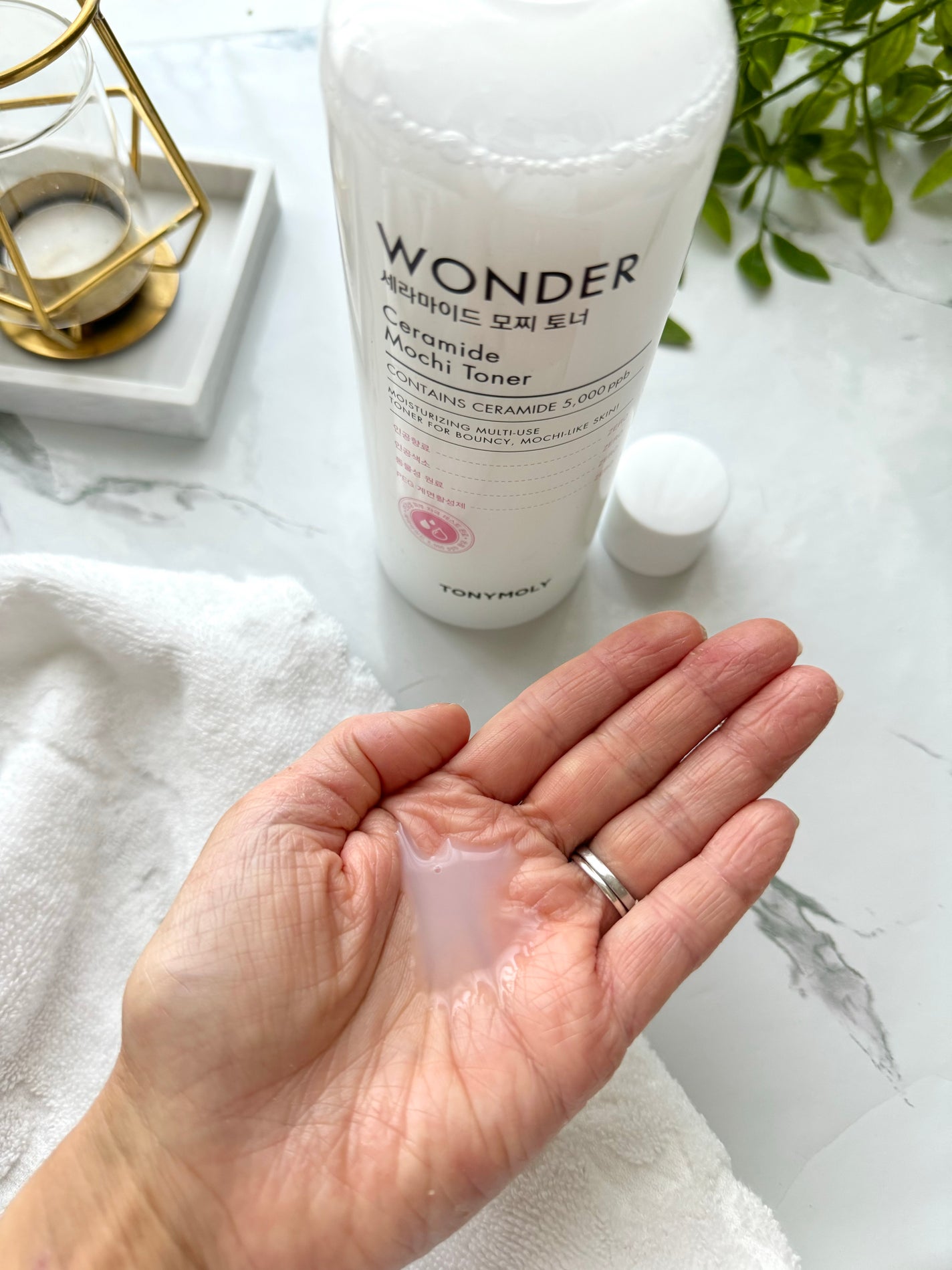Wonder Ceramide Mochi Toner(トニーモリーワンダーCモチトナー)/TONYMOLY/化粧水を使ったクチコミ(2枚目)