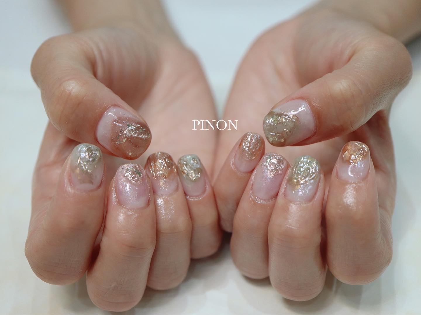 #ニュアンスネイル,#ミラーネイル,#マグネットネイル,#夏ネイルのネイルデザイン