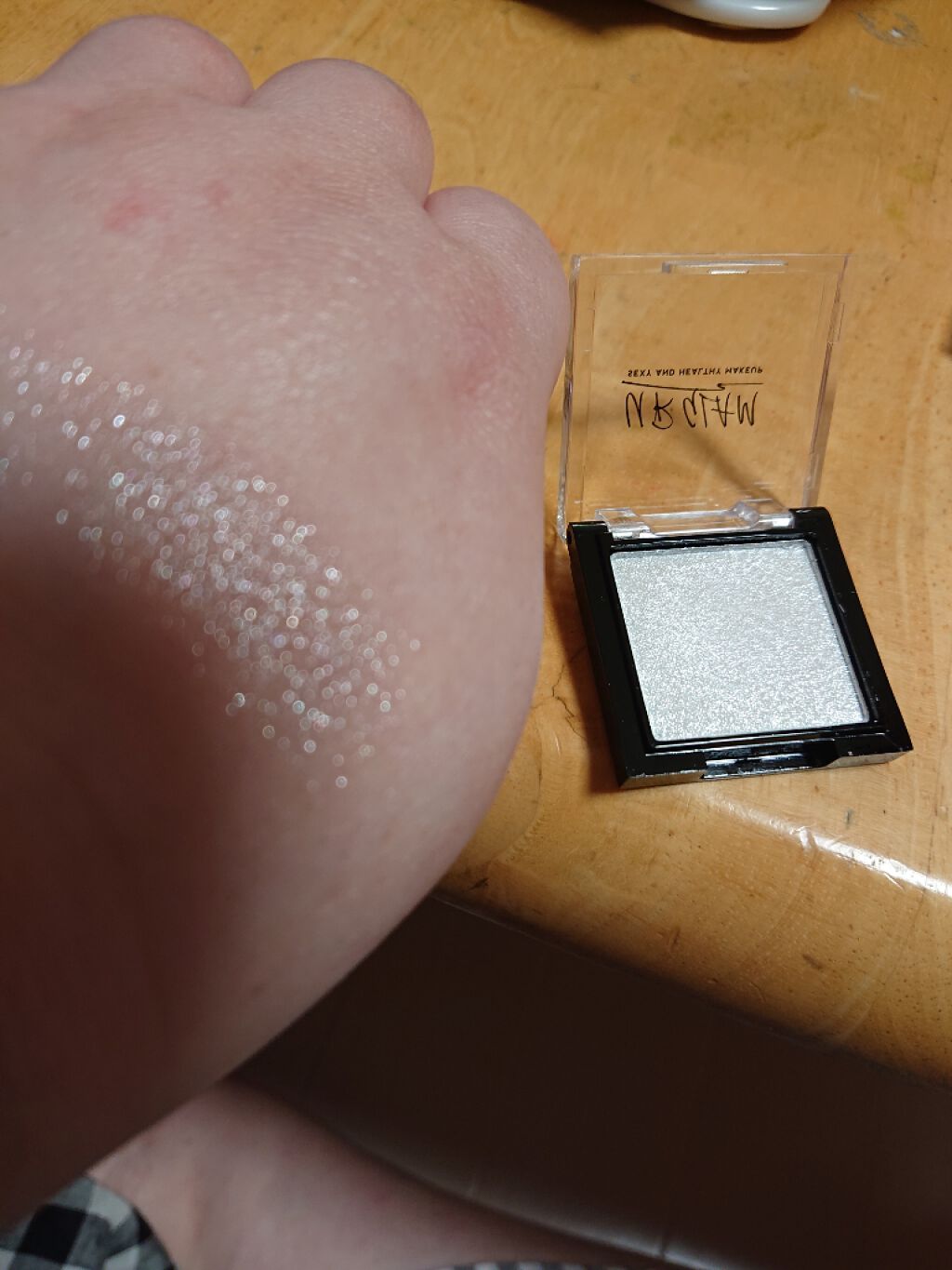 UR GLAM　POWDER EYESHADOW/U R GLAM/単色アイシャドウを使ったクチコミ（1枚目）