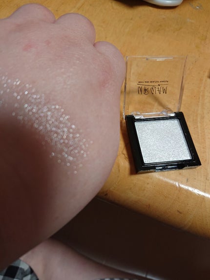 UR GLAM POWDER EYESHADOW/U R GLAM/単色アイシャドウを使ったクチコミ(1枚目)