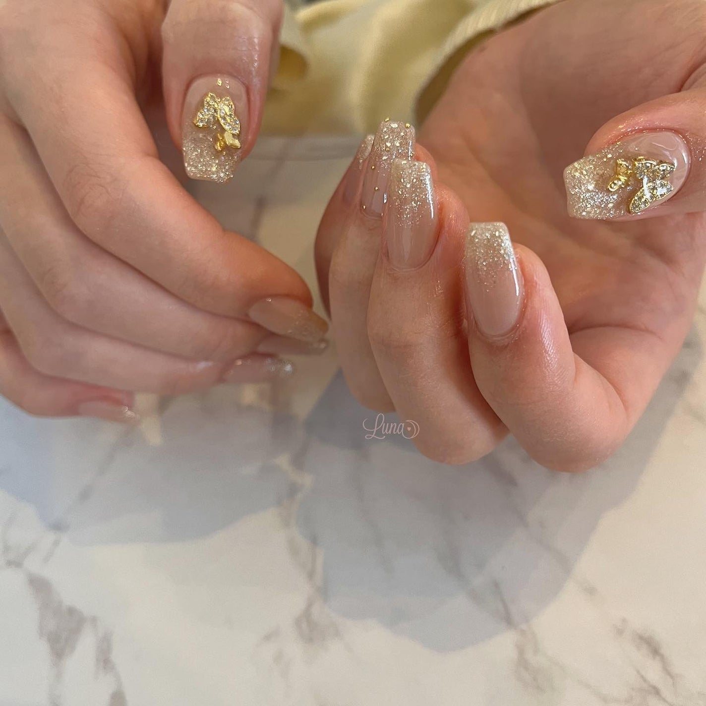 Iuna. Mizuki on LIPS 「.kirakira🫶🏻✨#nail#nailstagram#g..」(1枚目)