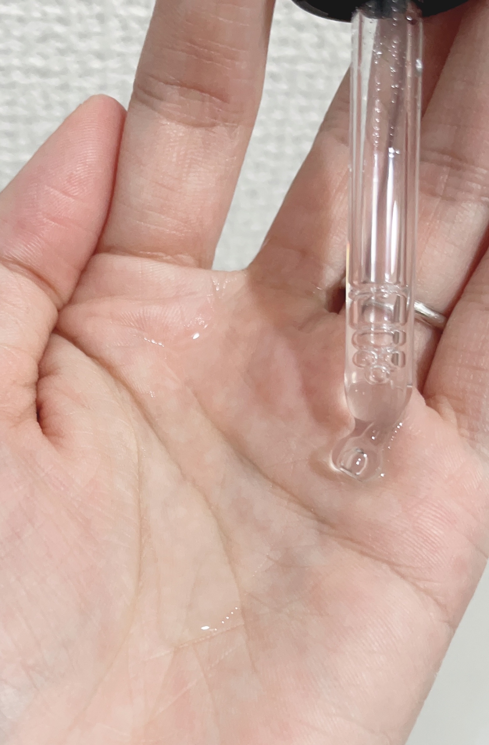 VC ホワイトピールセラム/SKIO/ブースター・導入液を使ったクチコミ（2枚目）