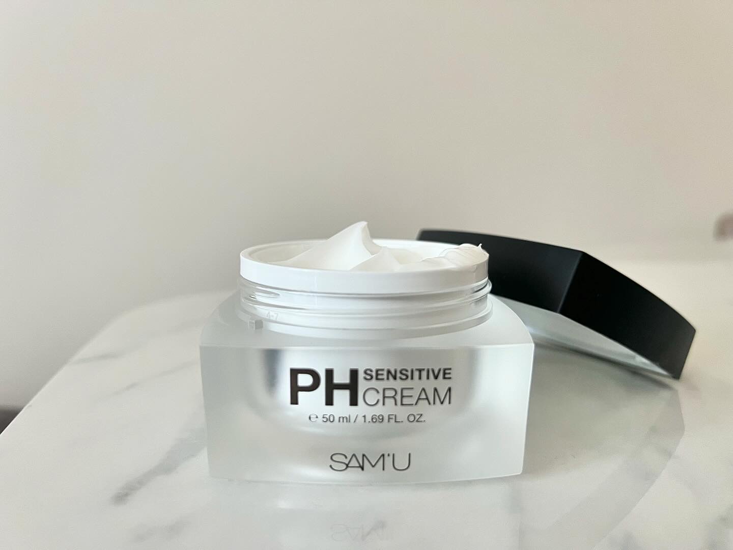 🇰🇷韓国コスメ/SAM’U 
ビューティーサロンから誕生した
肌のPHバランスを理想的に整えてくれるサミュ✨
高評価レビュー13万件突破、リピート率No.1の
人気クリームを試してみた😎

💎 SAM’U PH SENSITIVE 