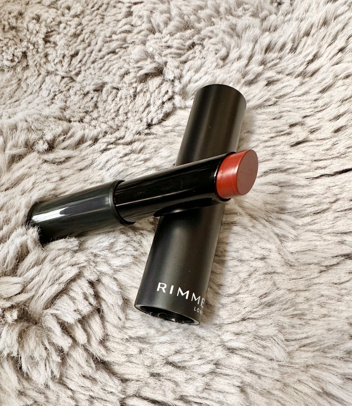 ラスティング フィニッシュ オイルモイスト ティント C/リンメル ロンドン/リップティントを使ったクチコミ（1枚目）