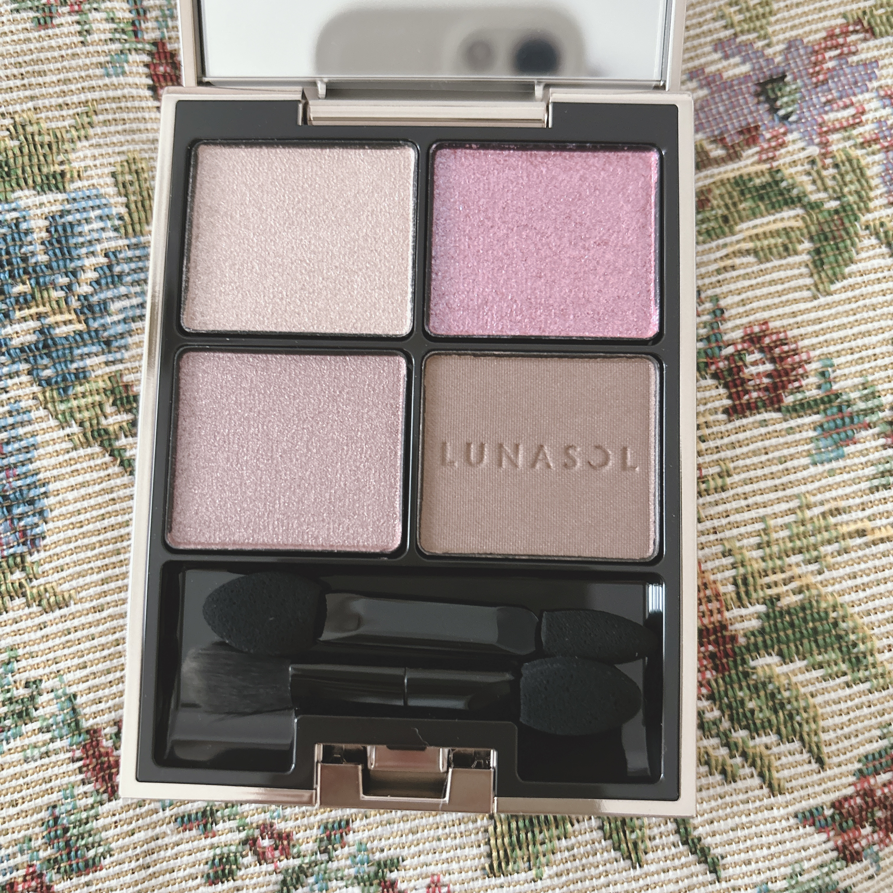 アイカラーレーション/LUNASOL/アイシャドウパレットを使ったクチコミ（3枚目）