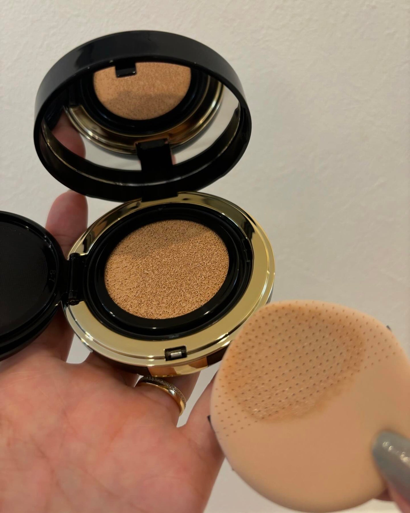 グロウフィットセラムカバークッション/ダルバ/クッションファンデーションを使ったクチコミ(4枚目)