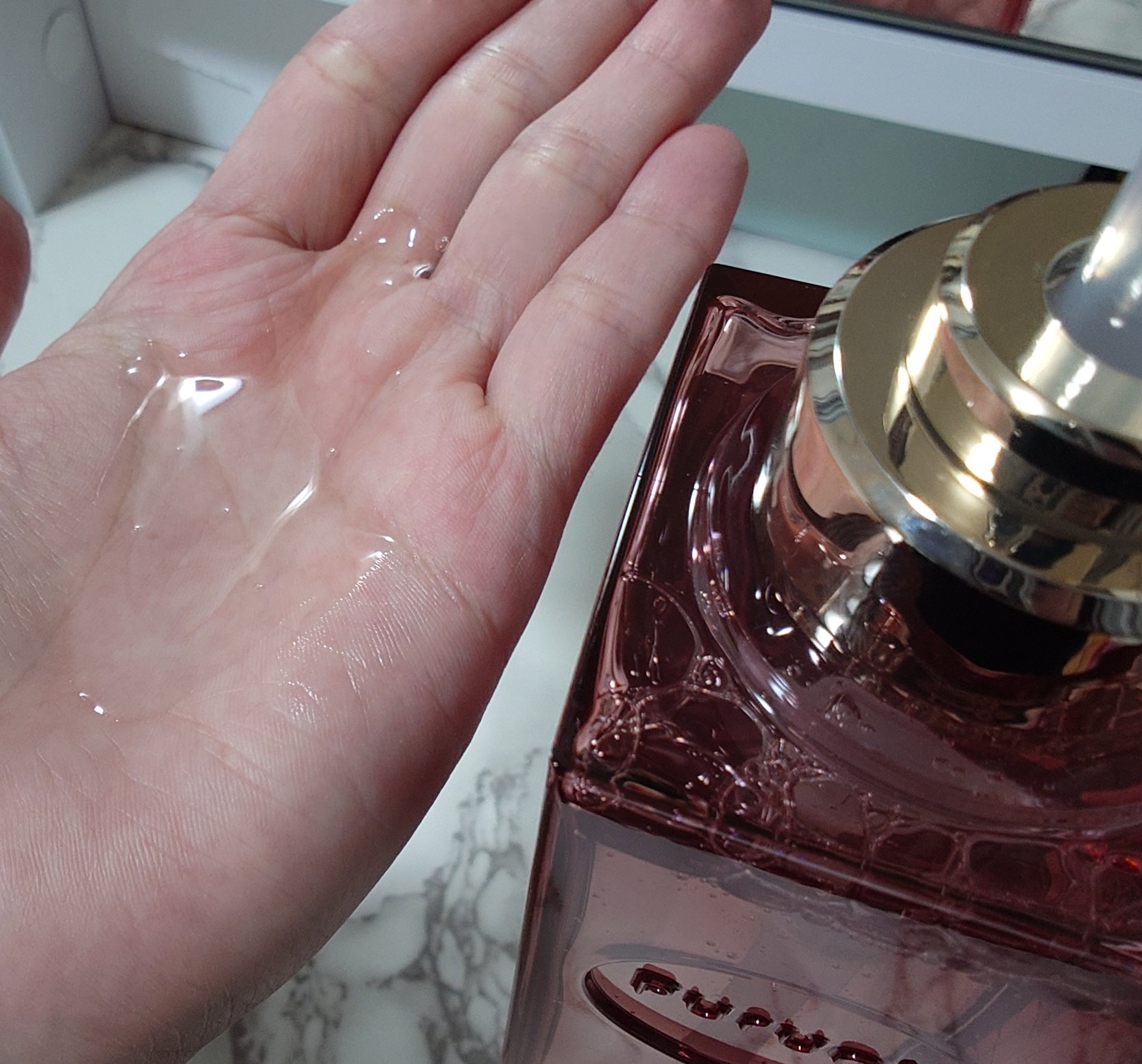 プルント　リライト美容液ヘアミルク　レッドワイン/Purunt./ヘアミルクを使ったクチコミ（2枚目）