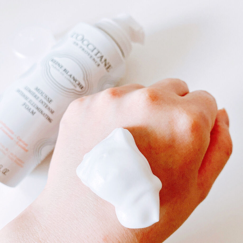 レーヌブランシュ イルミネイティングクレンジングフォーム/L'OCCITANE/泡洗顔を使ったクチコミ（3枚目）