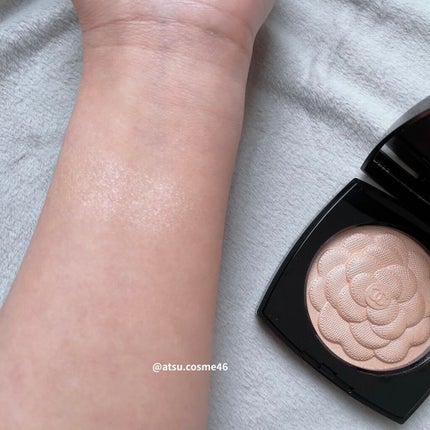 レーヴ ドゥ カメリア /CHANEL/パウダーハイライトを使ったクチコミ(4枚目)