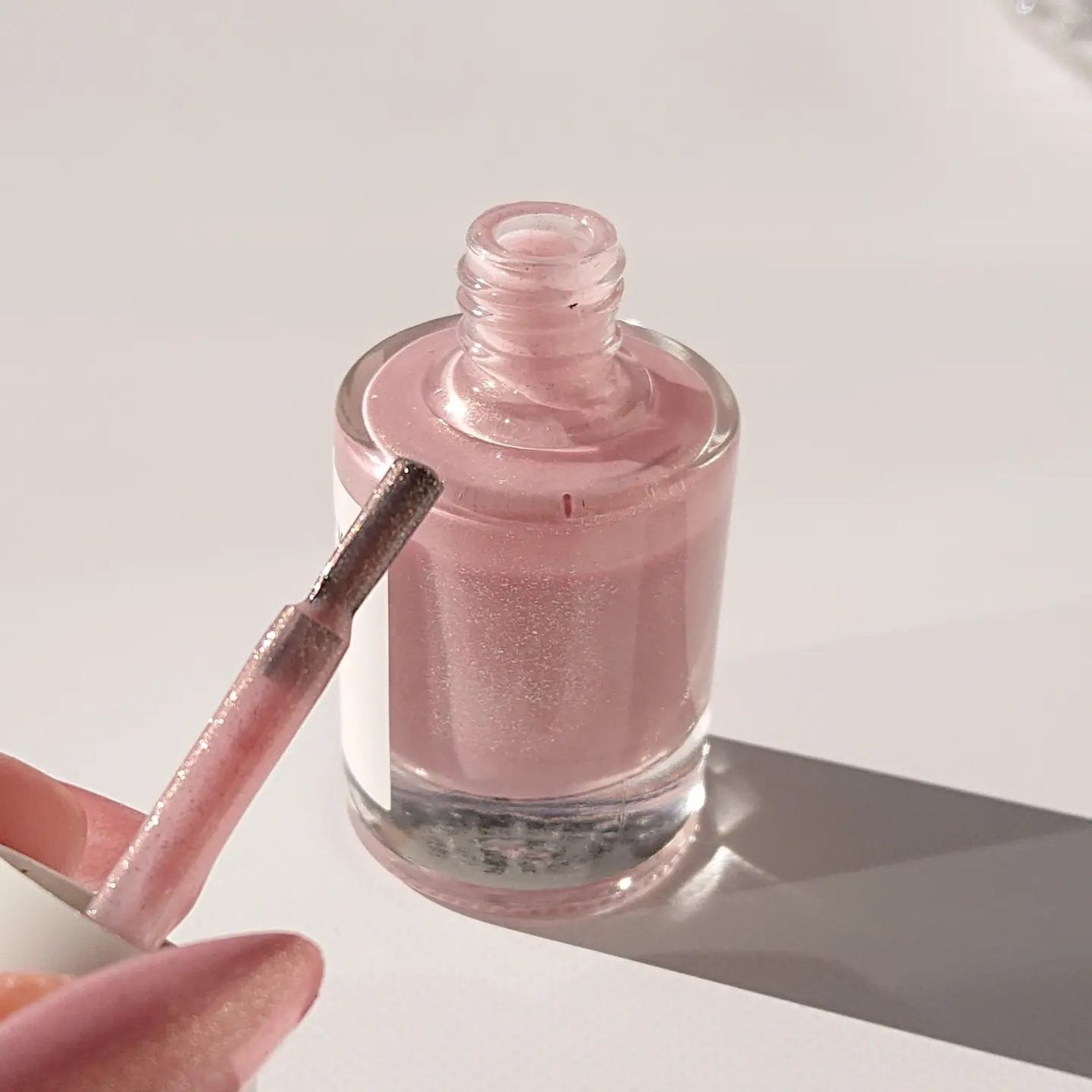 シャインオンミーネイルカラー/Dear.A/マニキュアを使ったクチコミ(4枚目)