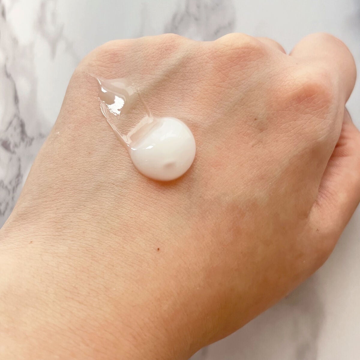 エバメールゲルクリームLight/エバメール/オールインワン化粧品を使ったクチコミ(2枚目)