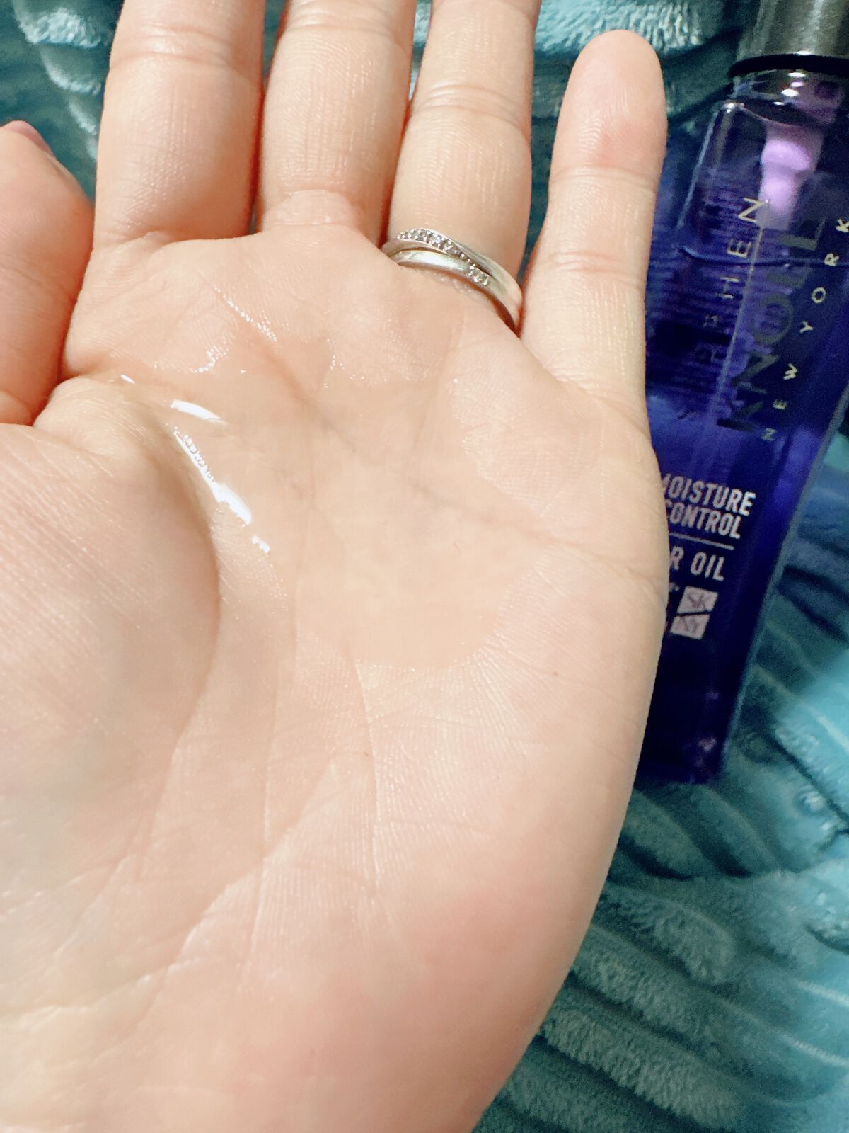 モイスチュアコントロール ヘアオイル W/スティーブンノル ニューヨーク/ヘアオイルを使ったクチコミ(2枚目)