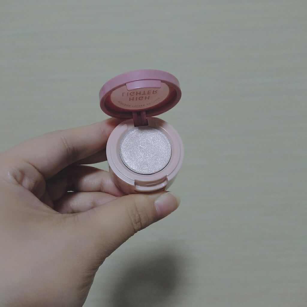 フィルター ハイライター トリオ Vintage Filter Edition/innisfree/クリームハイライトを使ったクチコミ（2枚目）