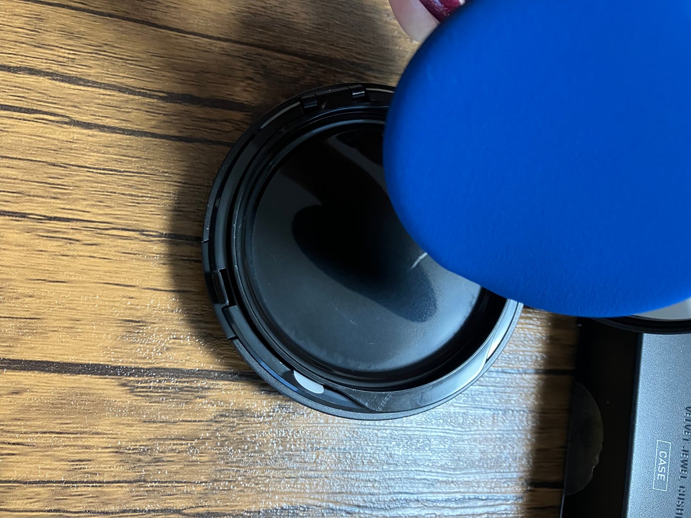 ベルベットジュエルクッション/BIVABOO/クッションファンデーションを使ったクチコミ(3枚目)