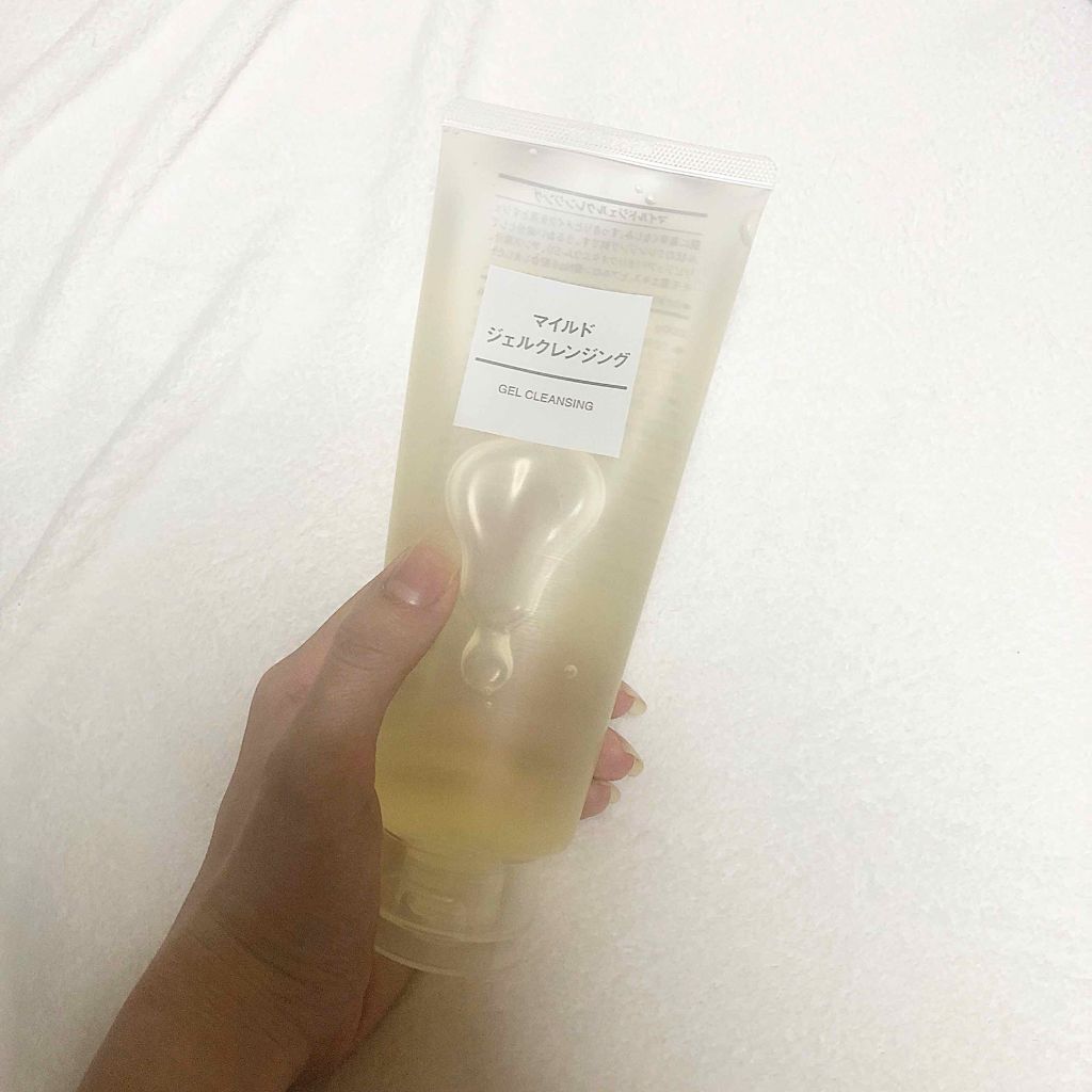 無印ジェルマイルドクレンジング

ここ最近フェイスラインから首にかけてのニキビが急に大量に出来て本気で病んでいました😭鏡を見るのも恐くて、、
本来ならスキンケア色々変えるのは良くないらしいのですが、本当にもう精神的に辛くてスキンケア一式変