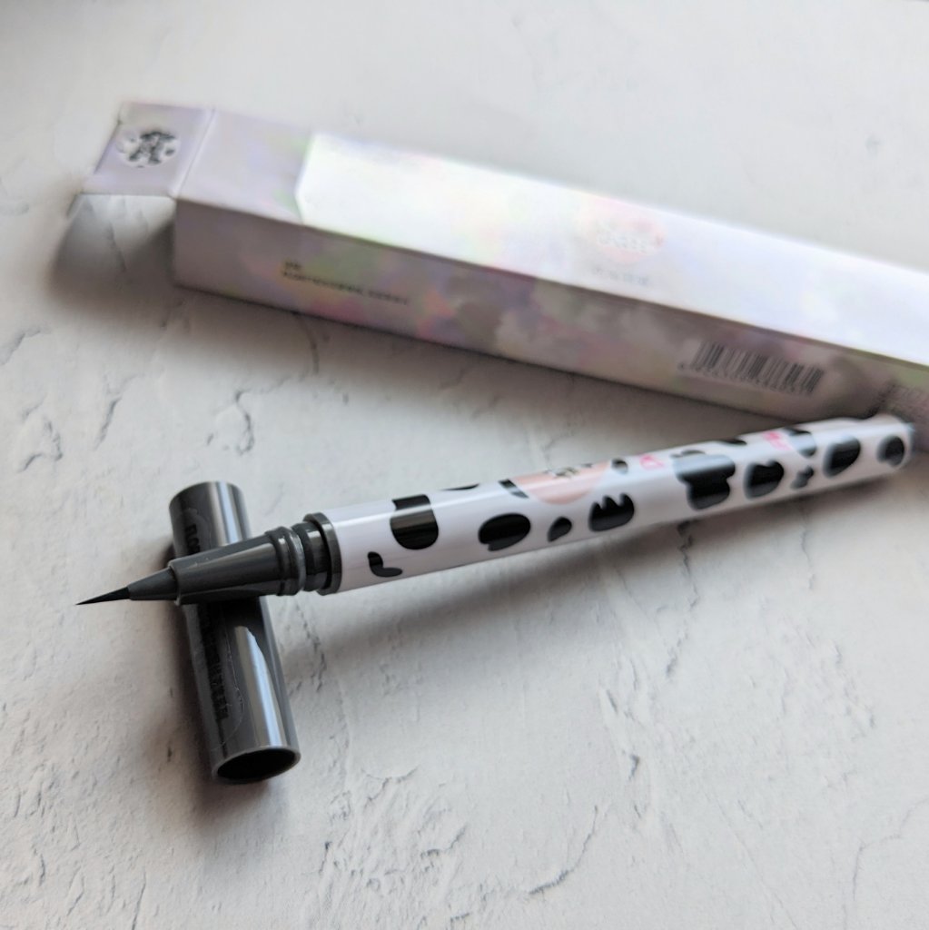 極細リキッドアイライナー/FLORTTE/リキッドアイライナーを使ったクチコミ（2枚目）