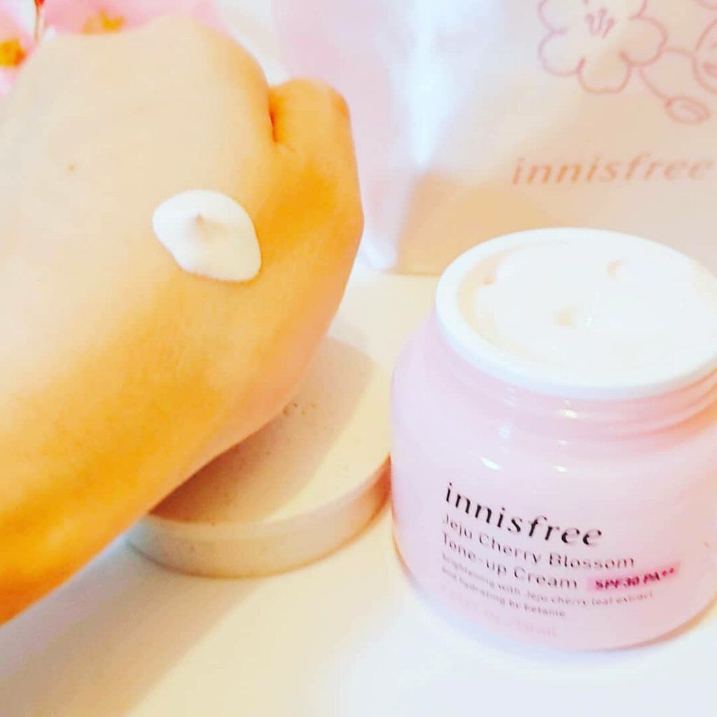 チェリーブロッサム トーンアップ クリーム UV/innisfree/フェイスクリームを使ったクチコミ（2枚目）