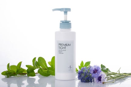 キャロリーヌ プレミアムタイト