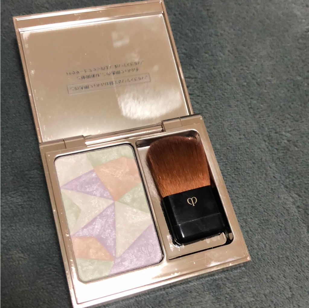 クレ・ド・ポー ボーテ レオスールデクラ/クレ・ド・ポー ボーテ/パウダーハイライトを使ったクチコミ(2枚目)