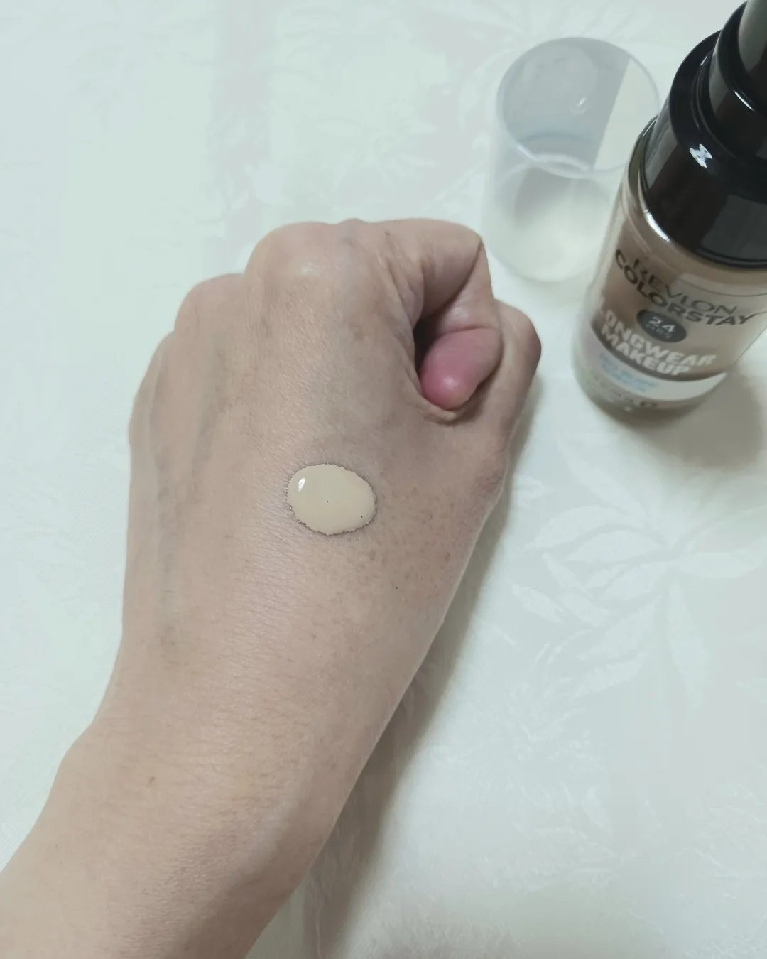 カラーステイ ロングウェア メイクアップ D/REVLON/リキッドファンデーションを使ったクチコミ（2枚目）