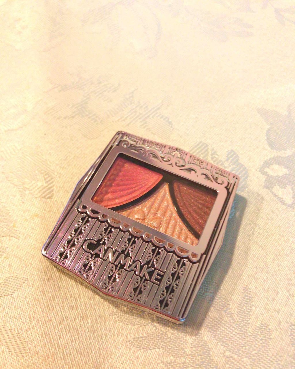 ジューシーピュアアイズ/キャンメイク/アイシャドウパレットを使ったクチコミ(1枚目)