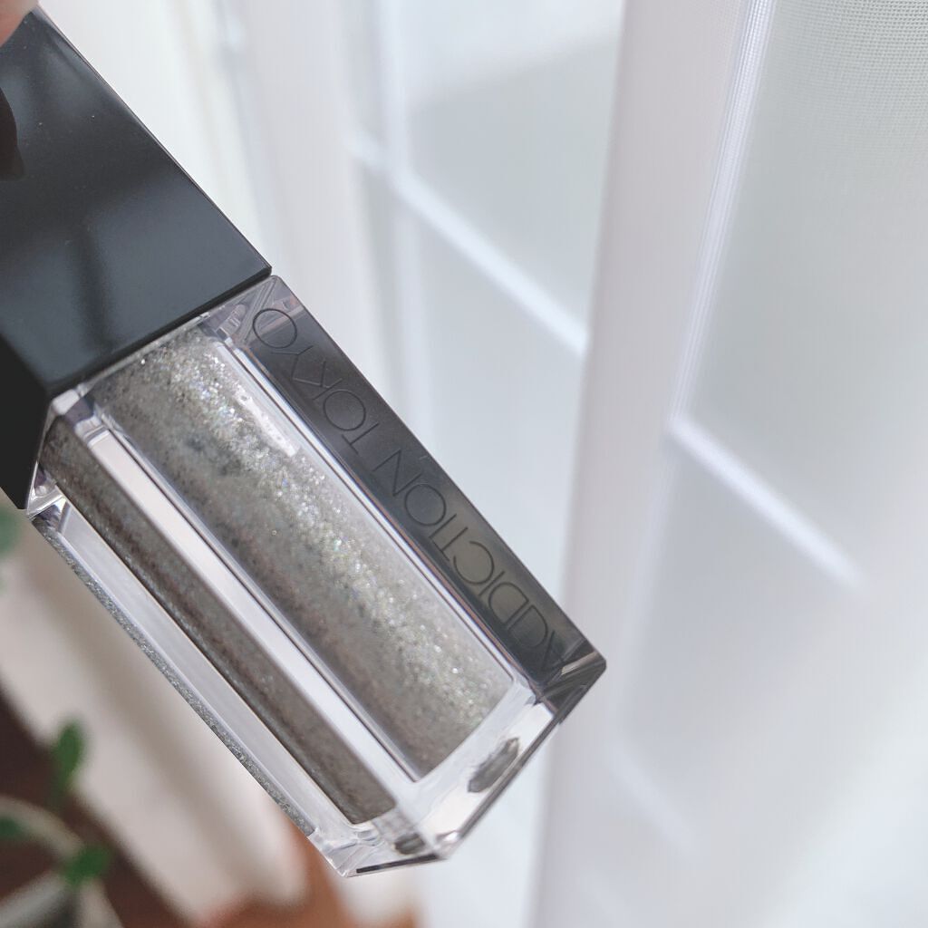 ザ リキッド アイシャドウ　ウルトラスパークル 101 Platinum Mine/ADDICTION/リキッドアイシャドウを使ったクチコミ（2枚目）