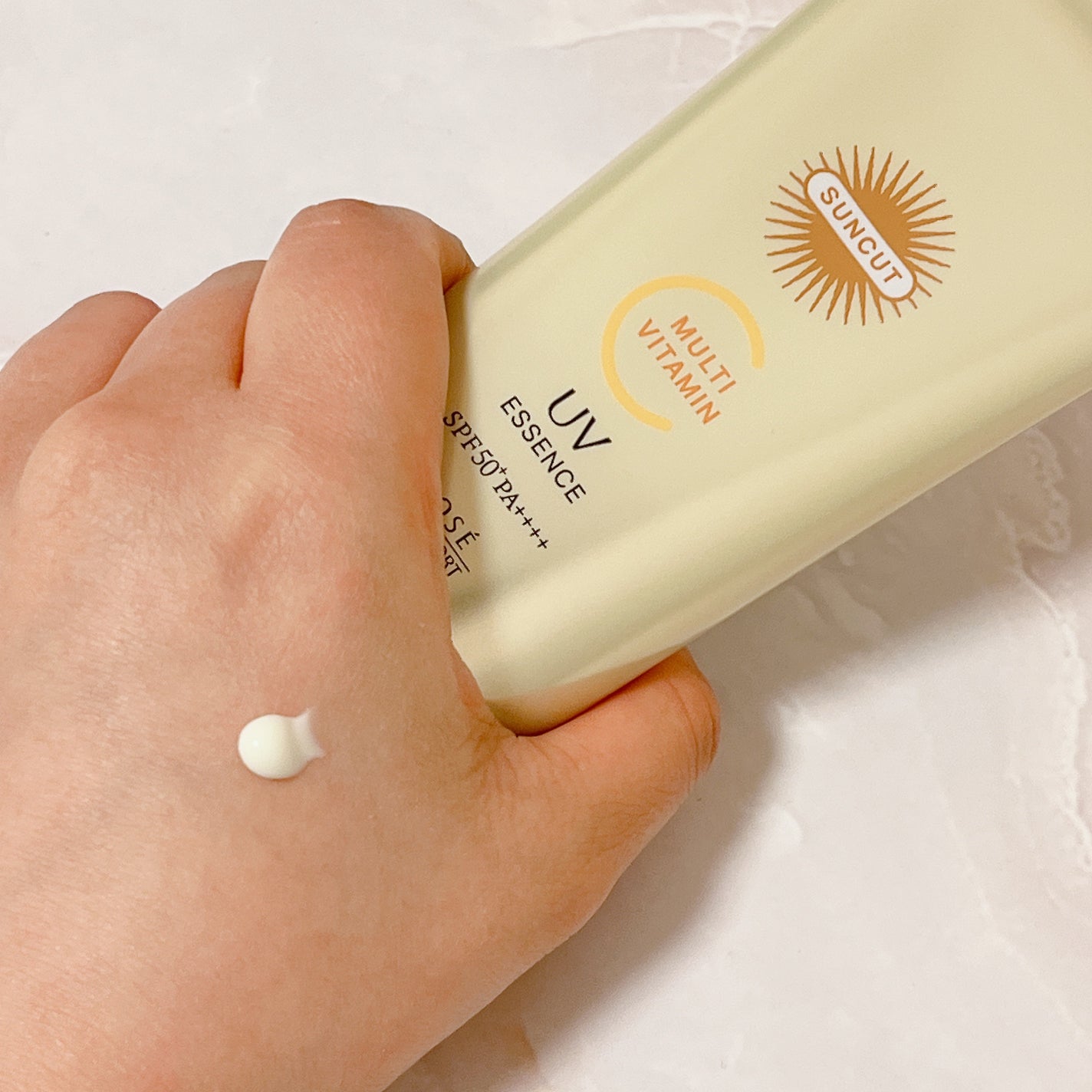 サンカットR マルチビタミンUV エッセンス/サンカット®/日焼け止めクリームを使ったクチコミ(2枚目)