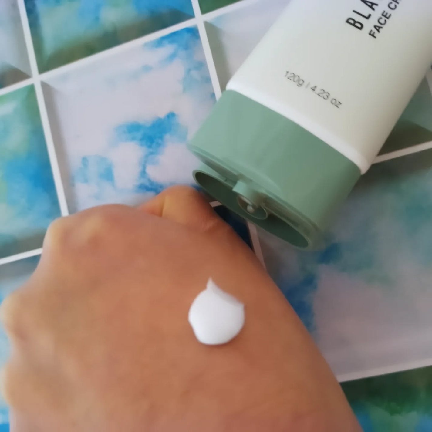 ハナカイドウ on LIPS 「ブランミネラーレフェイスクリーム120g¥4,480地球化粧品..」(4枚目)